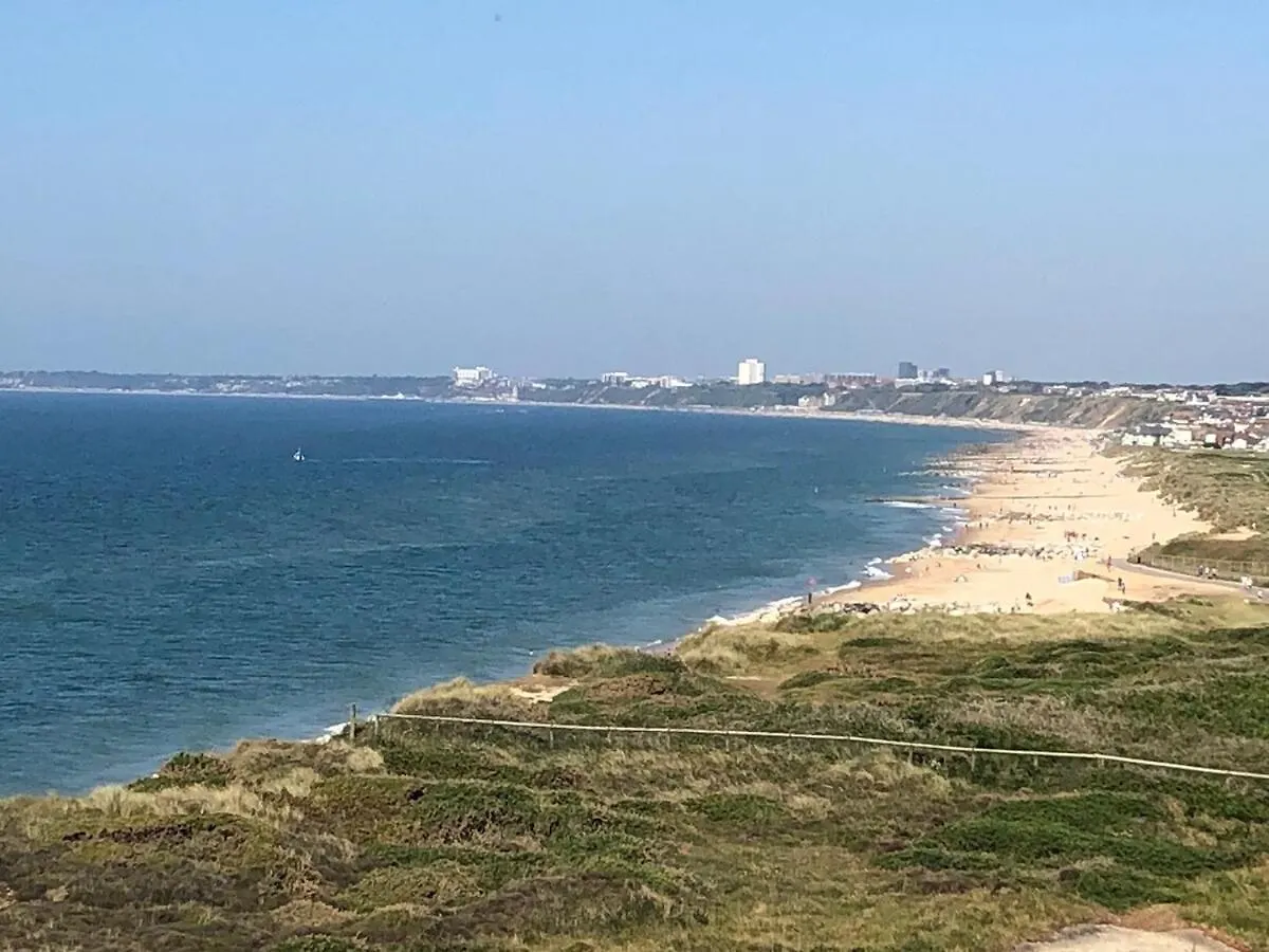 Apartment Coastal Views-2 Bedroom, 2 Bathroom Flat In Southbourne With Balcony And Panoramic Sea Views Bournemouth United Kingdom