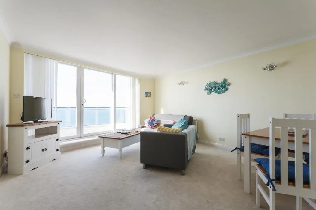 公寓 Coastal Views-2 Bedroom, 2 Bathroom Flat In Southbourne With Balcony And Panoramic Sea Views 伯恩茅斯